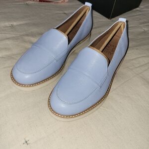 Womens Naturalizer Loafers Size 6